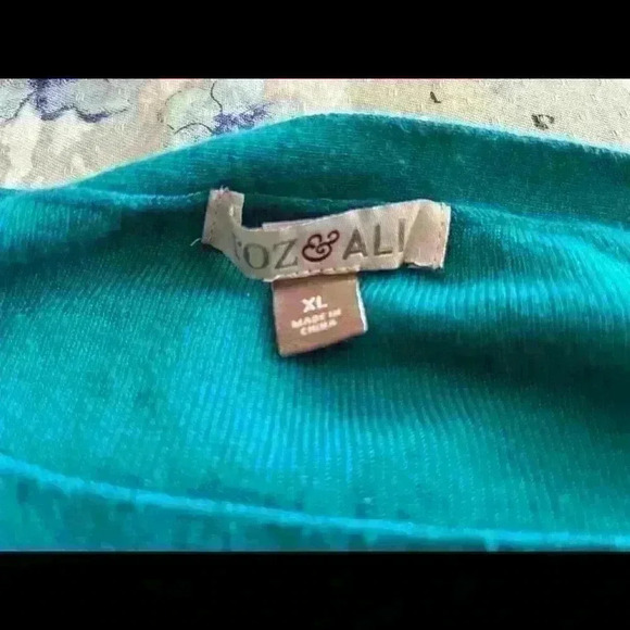 women blouse size XXL​​​​​​​​​​​​​​​​​​​​​​​ - Picture 5 of 5